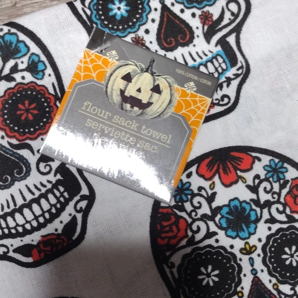 NWT Sugar Skull Travel Mug and 2 Towels Set - Picture 12 of 15